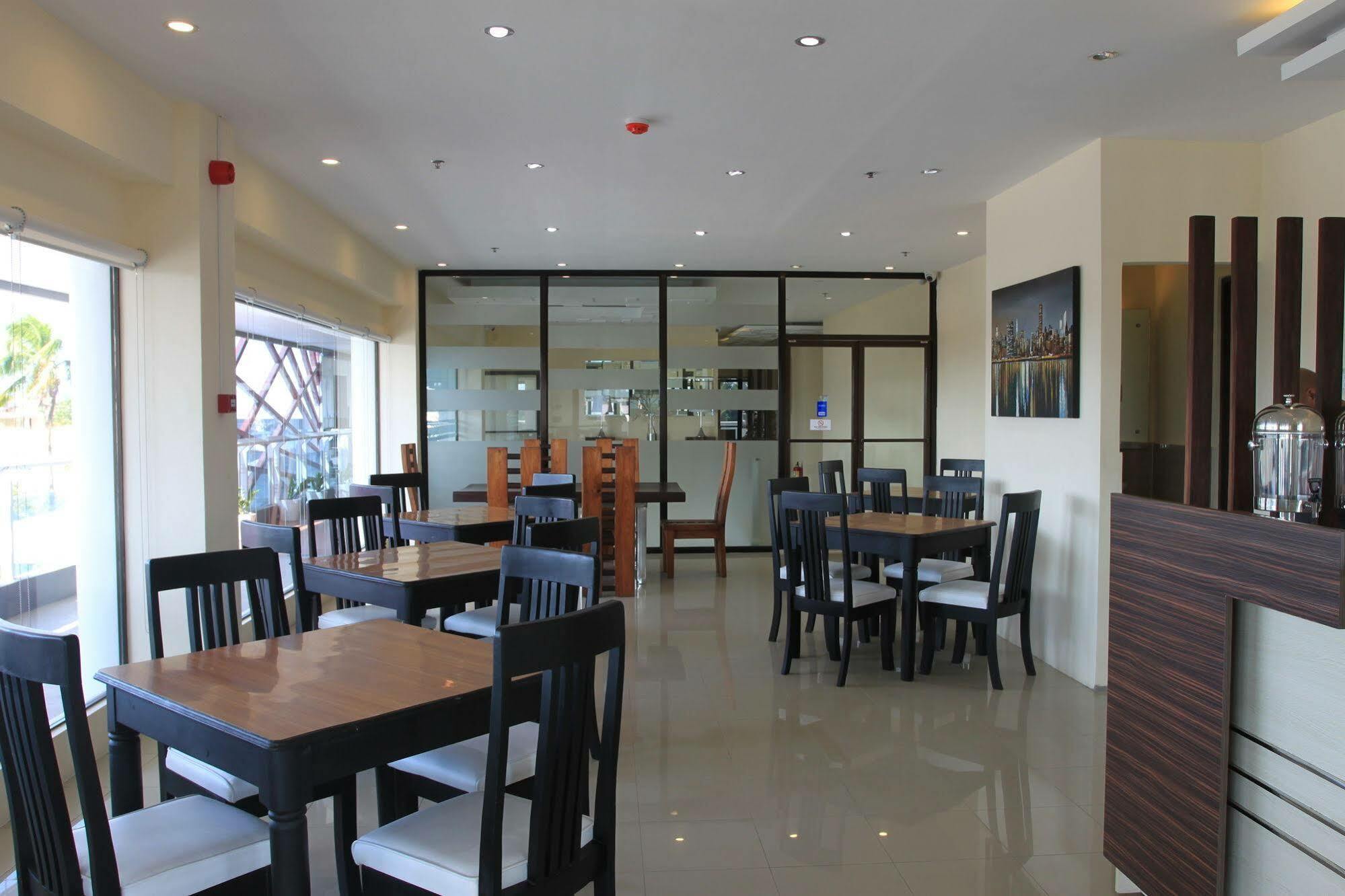 Sumo Asia Hotels - Davao Bagian luar foto