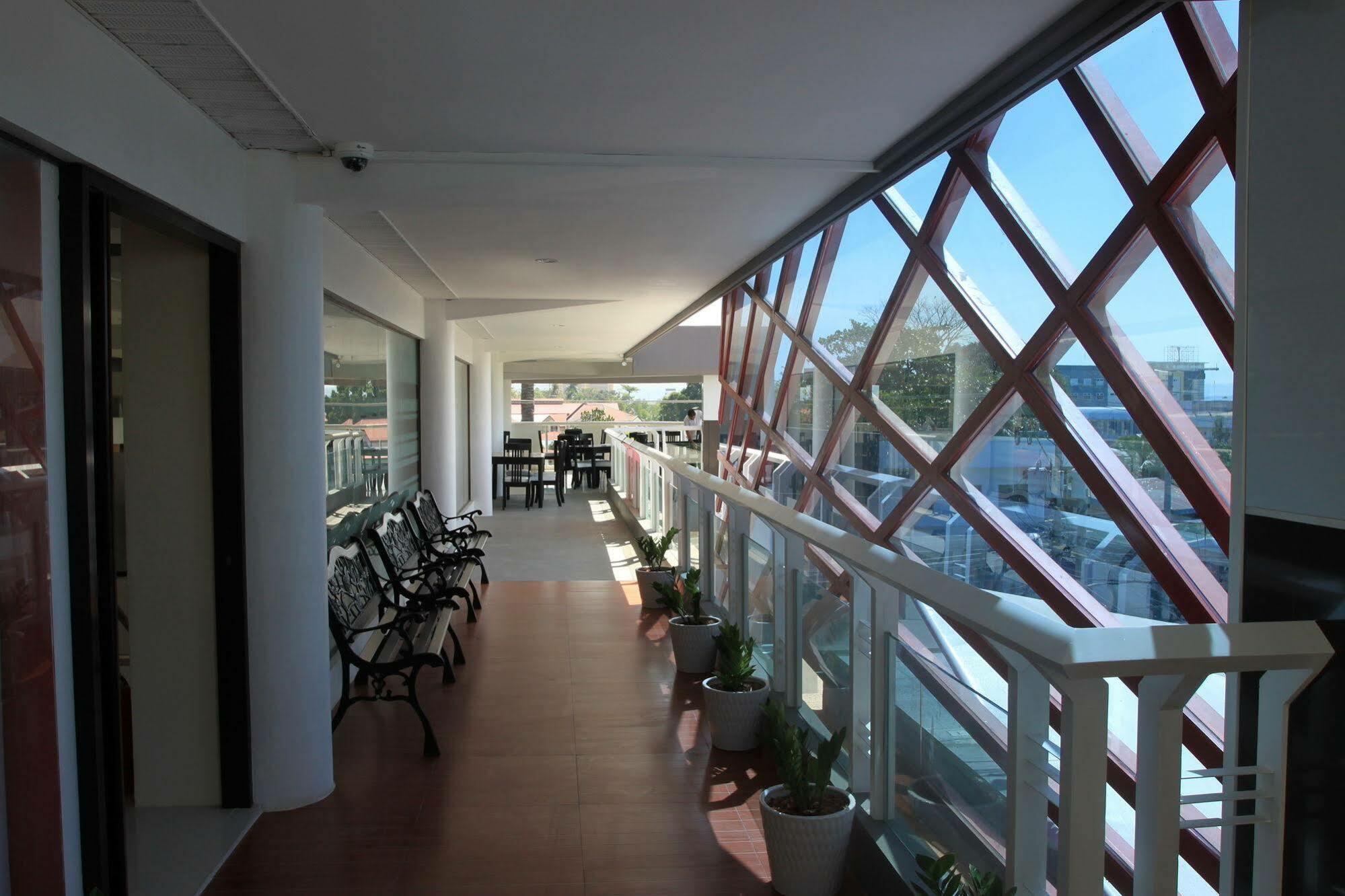Sumo Asia Hotels - Davao Bagian luar foto